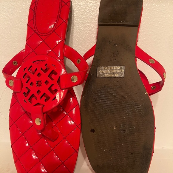Ladies flats. Pretty red and in great condition. - Picture 3 of 3